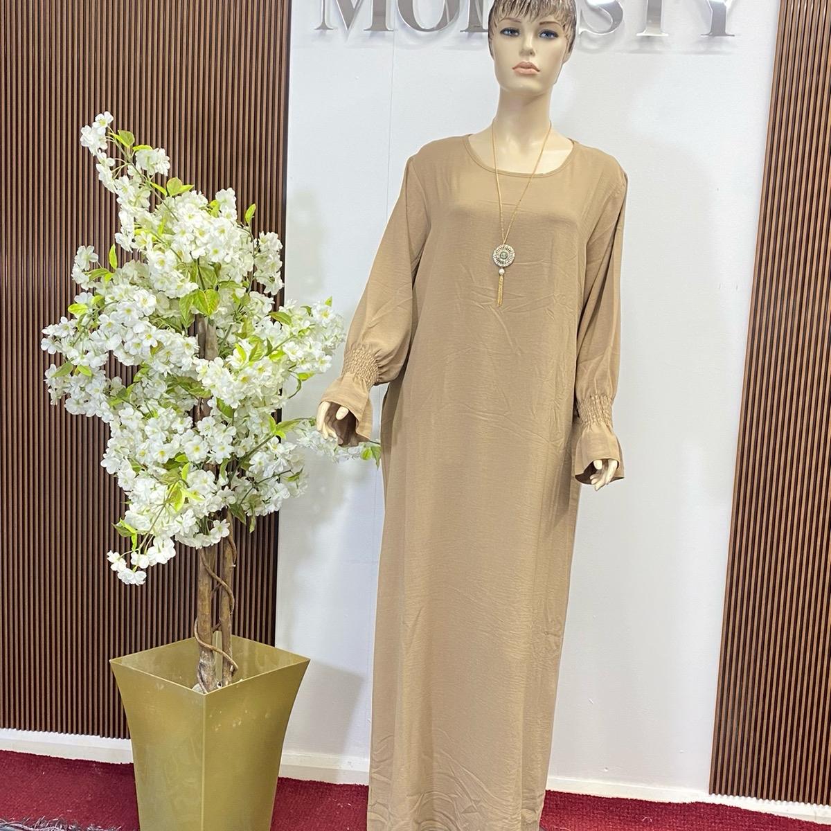 {MAY MODESTY} Gorgeous maxi/Abaya with pockets and shearing sleeves in soft crepe fabric size (S,M,L) available womenswear’